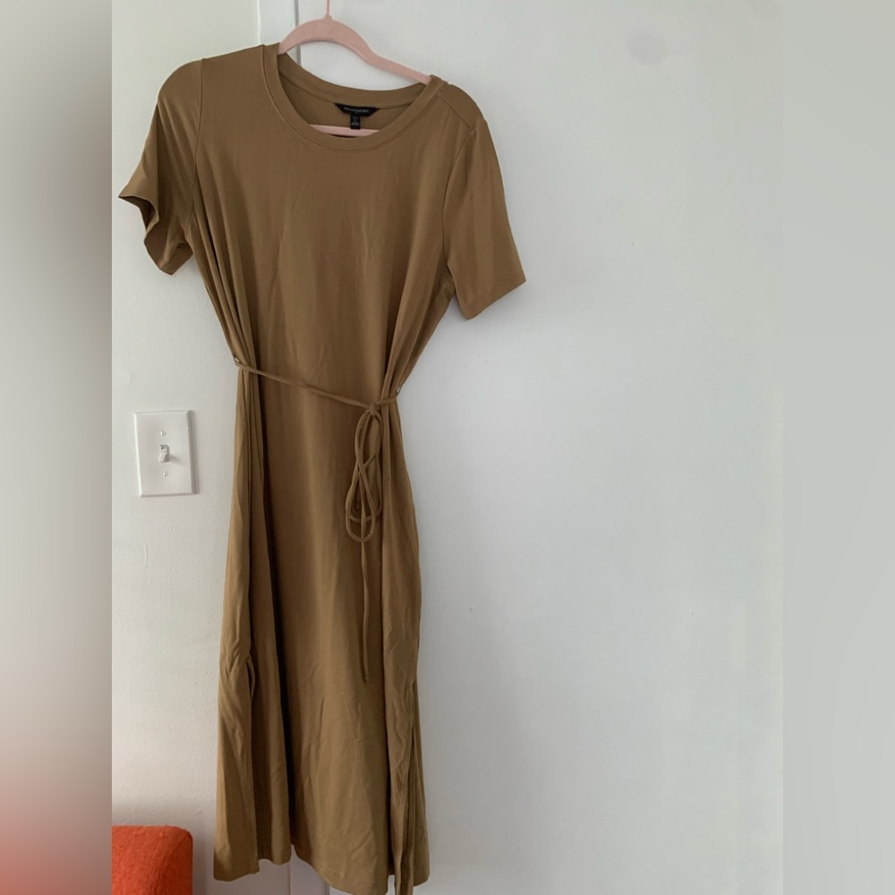 NWT knit midi tie waist dress.